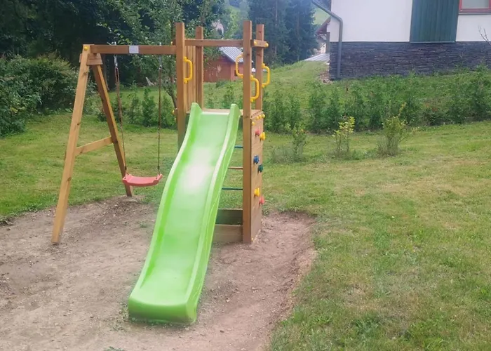 V Zelený 3*